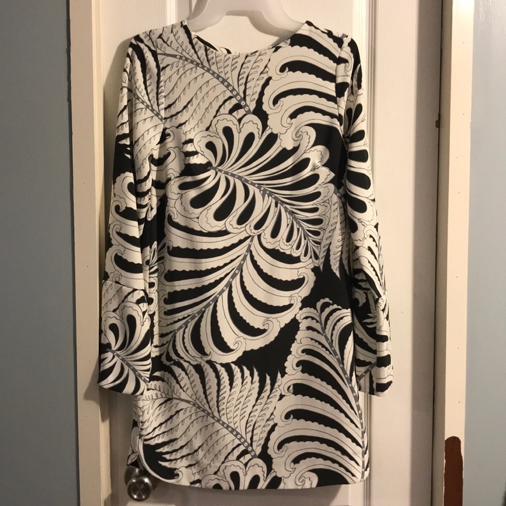 Patterned long sleeve dress